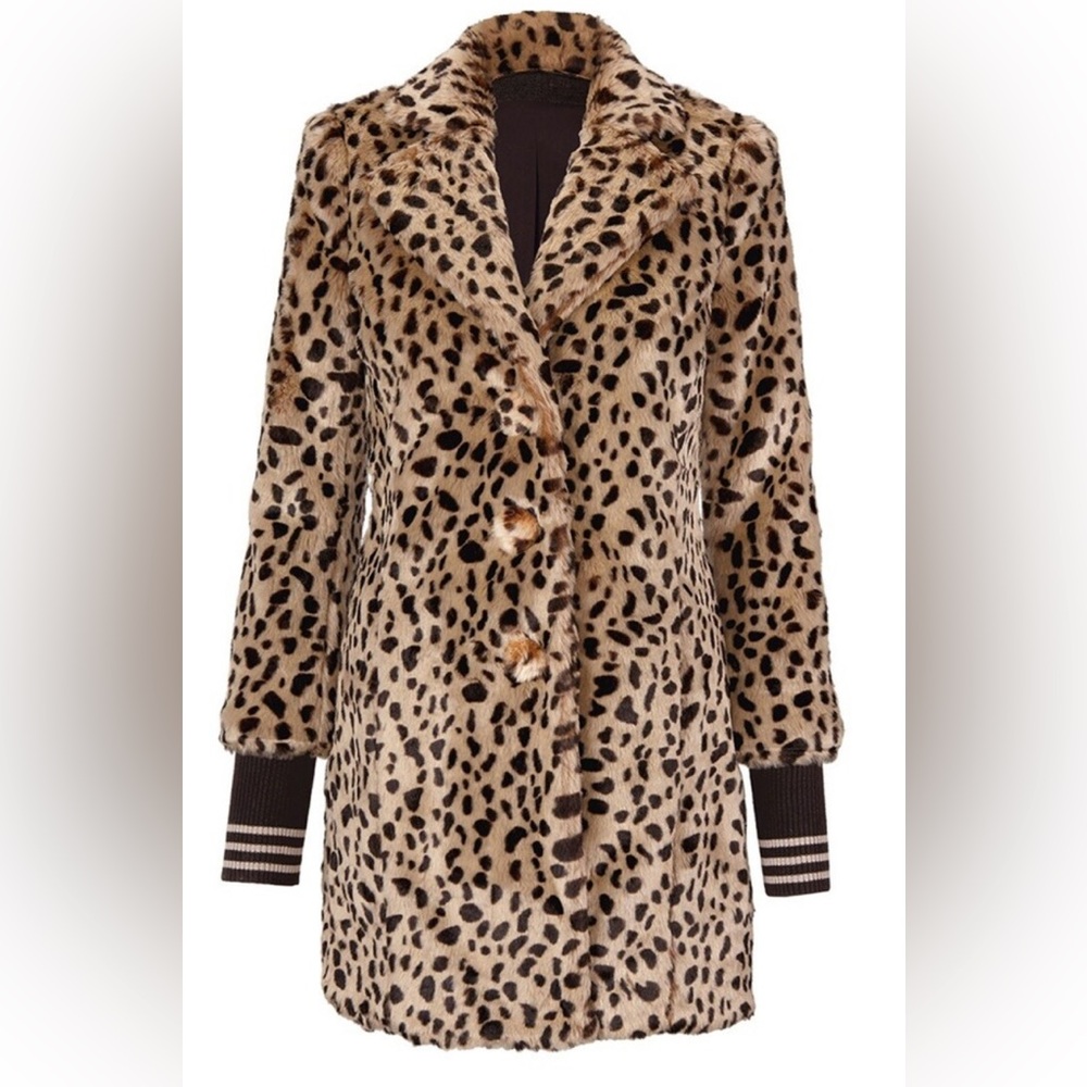 CAbi Leopard Print Coat in Tan and Black - Picture 4 of 6